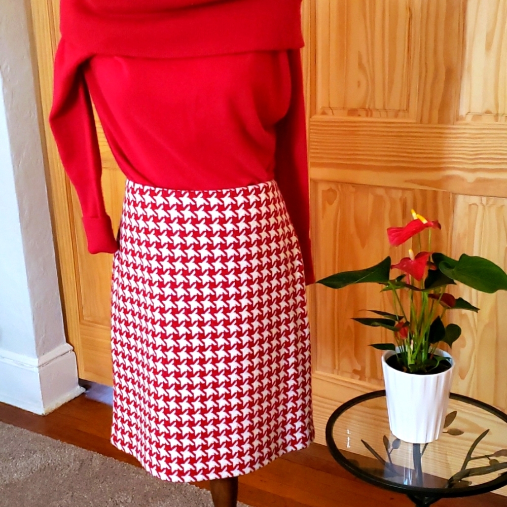 Talbots Red and White Houndstooth Pencil Skirt- Size 12